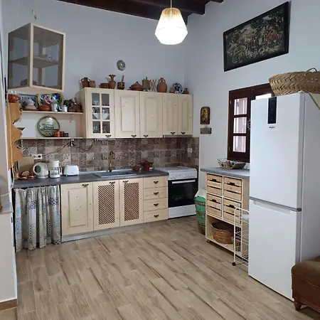 Queen's Traditional House 阿彻奇洛斯